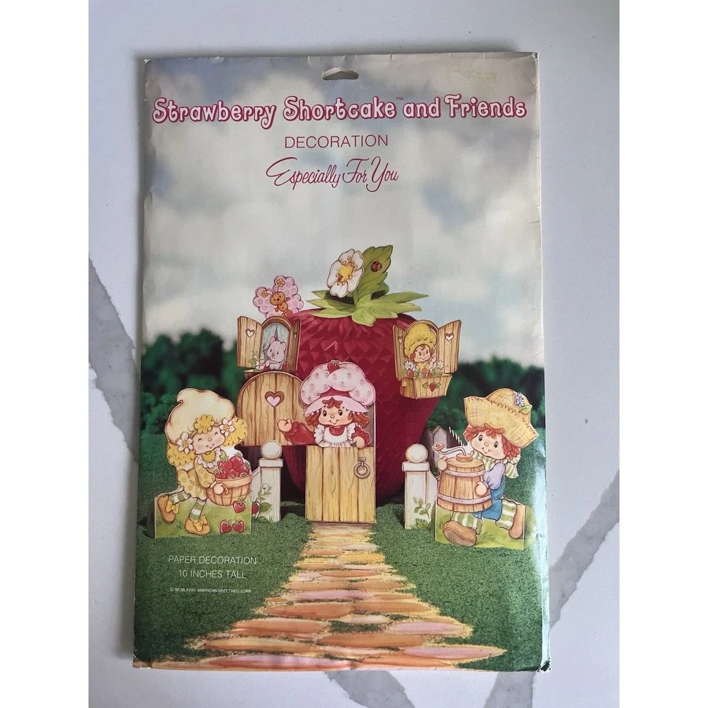 Vintage Strawberry Shortcake Honey Comb Party Decoration Centerpiece 10